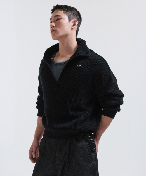 v knit - black