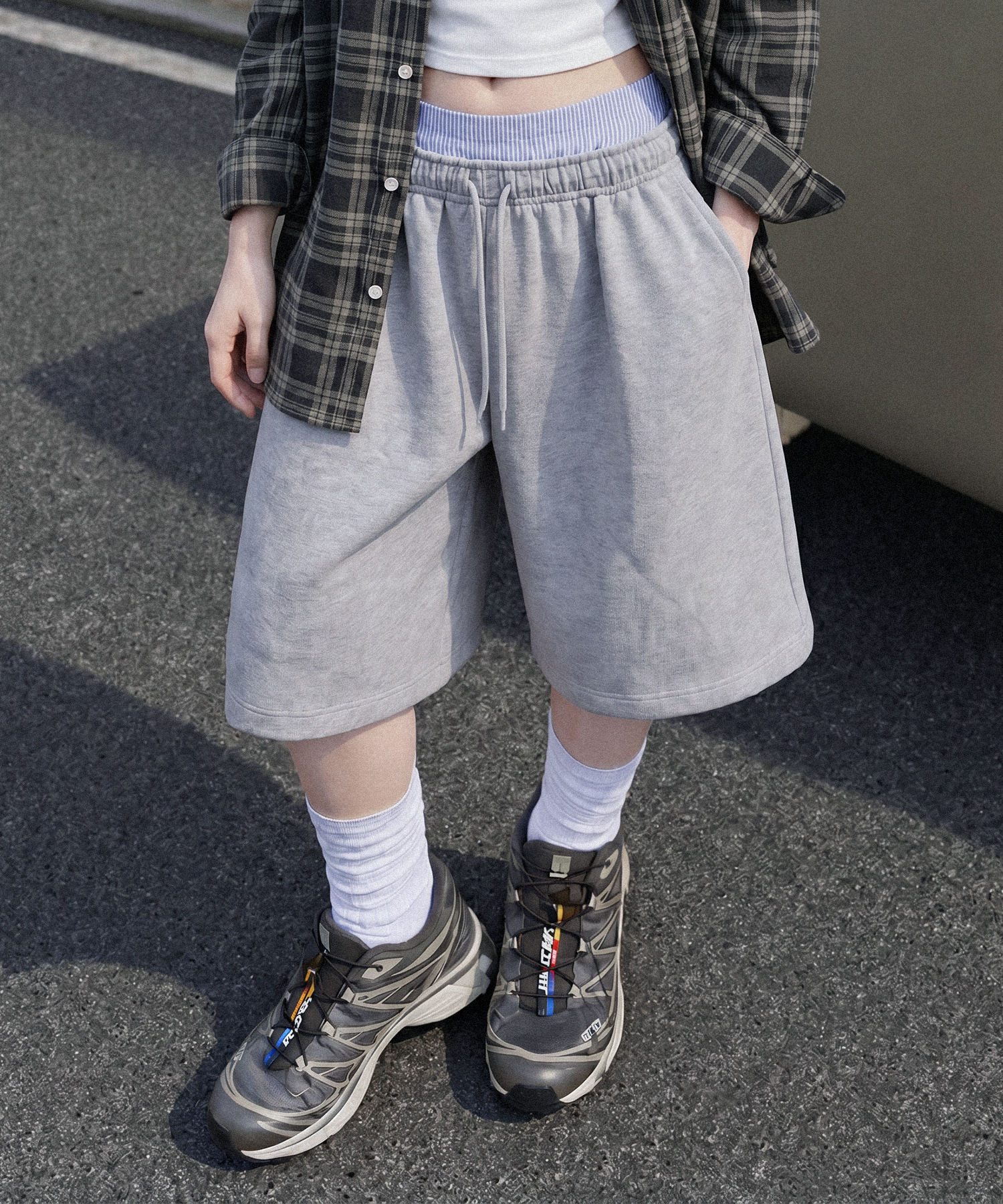 Side tuck bermuda sweat shorts-melange grey