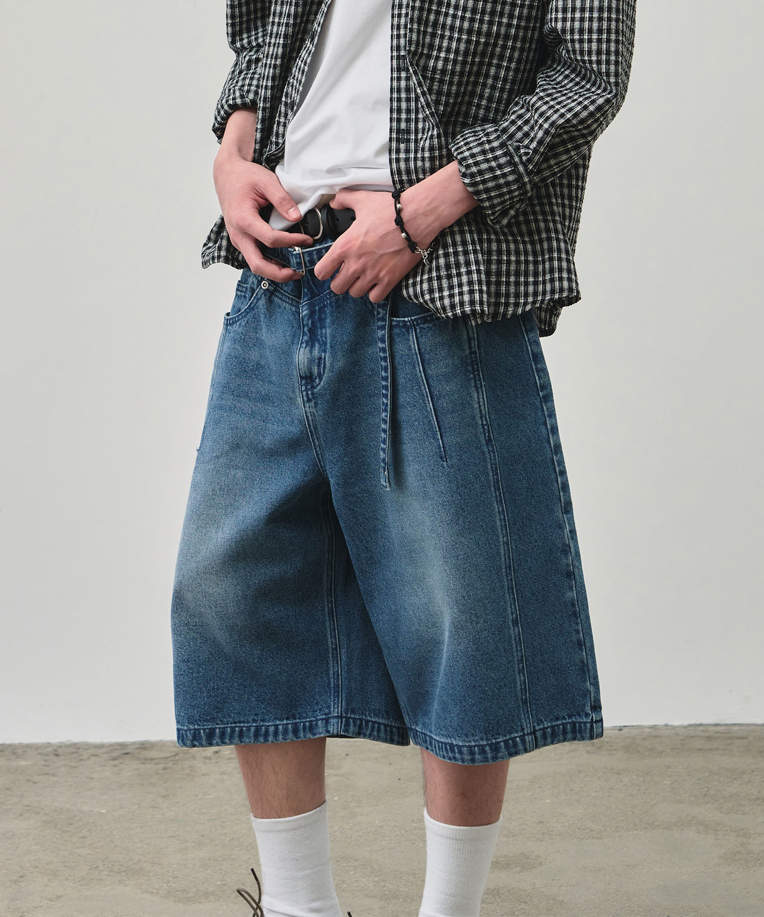 LOWERED WAIST COTTON BERMUDA PANTS [MID BLUE]