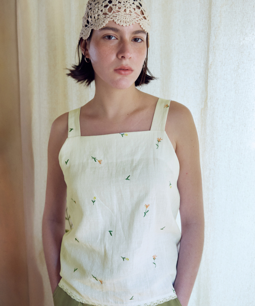 Bloom Embroidered Sleeveless Top White_F262BL04