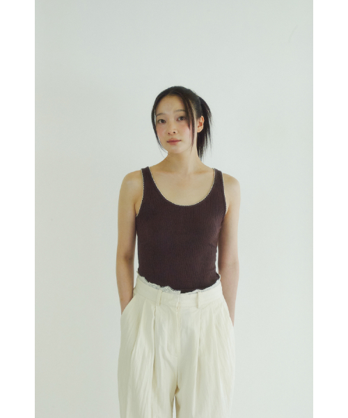 Rosette Rib Top _ Brown