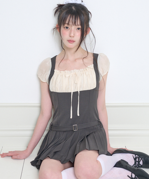 PREPPY RIBBON PLEATED SHORT SLEEVE DRESS CHARCOAL