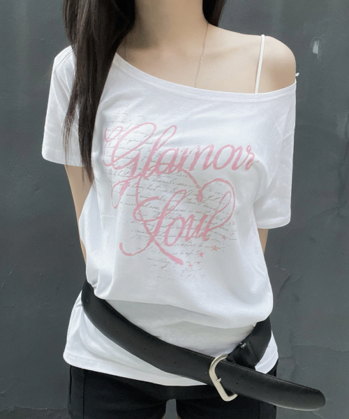MUSINSA公式 | IZROOM グラマー ハート ボートネック 半袖Tシャツ