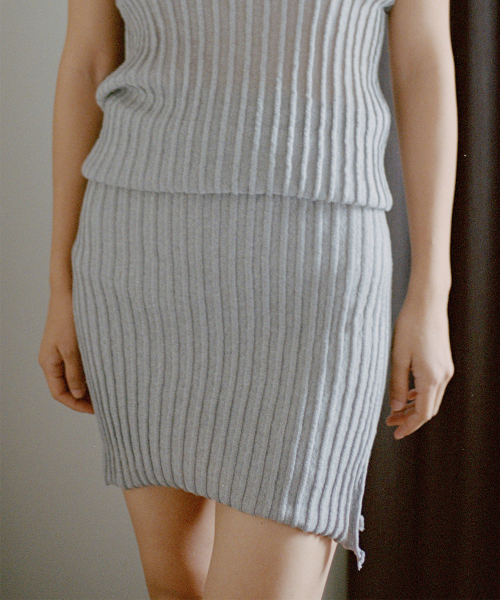 SIDE SLIT SKORT IN TENCEL