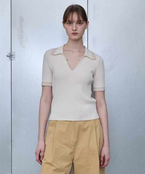 Hook Detail Collar Knit Pullover [IVORY]