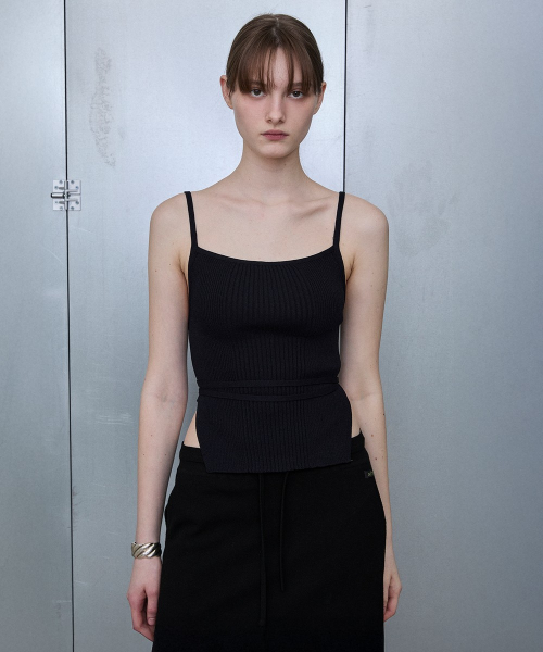 Ribbed Open-Back Strap Tank [BLACK]
