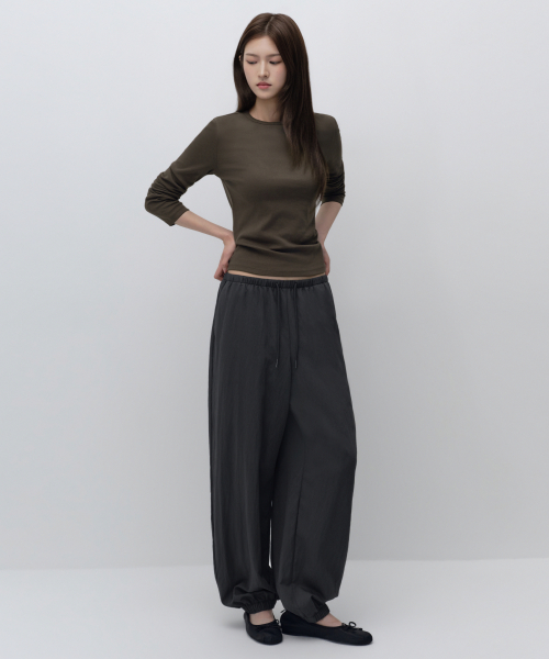 무신사 스탠다드 우먼 우먼즈 벌룬 조거 팬츠 [다크 그레이]