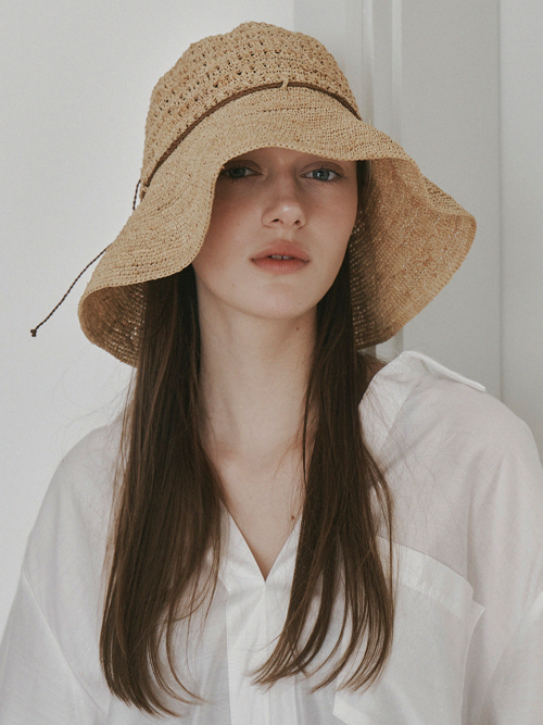 Tied raffia bucket hat