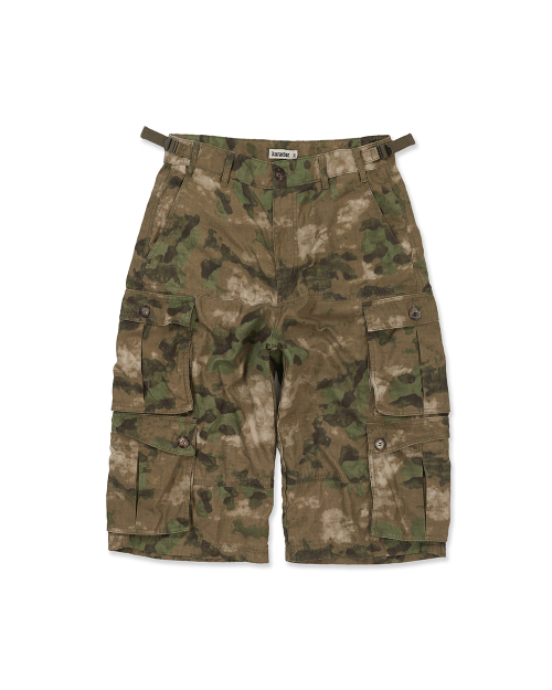 Wanderer cargo bermuda pants / Camo