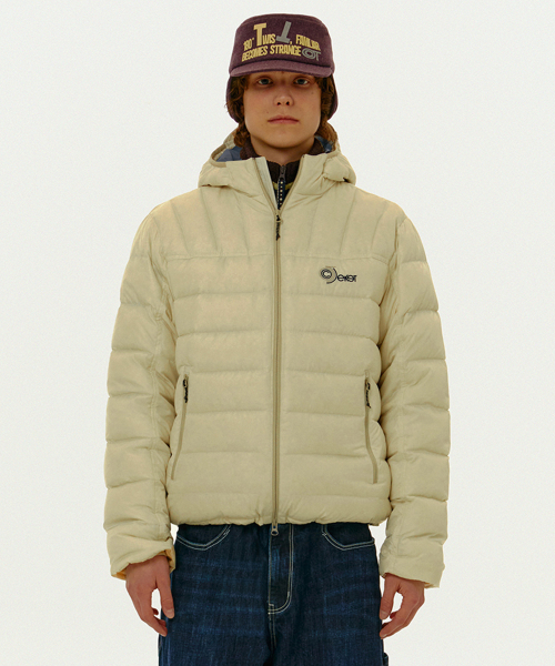 CT Curve Lightweight Down Jacket Cream