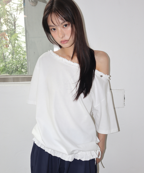 FRILL OFF SHOULDER STRING T SHIRT WHITE