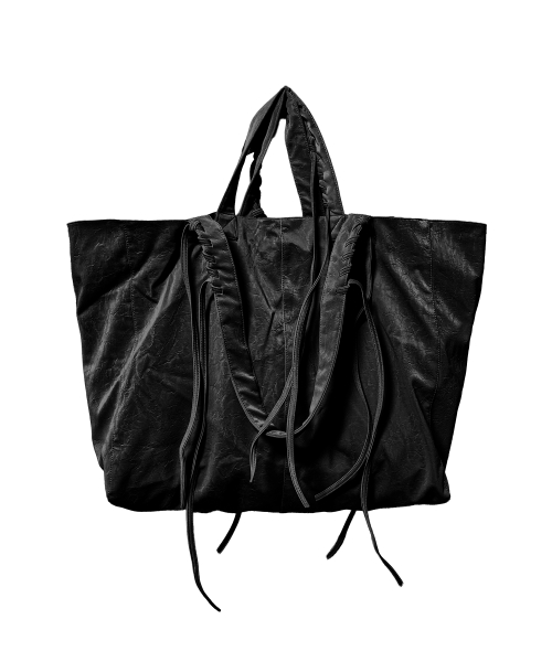 HEXA STRAP TOTE BAG . BLACK