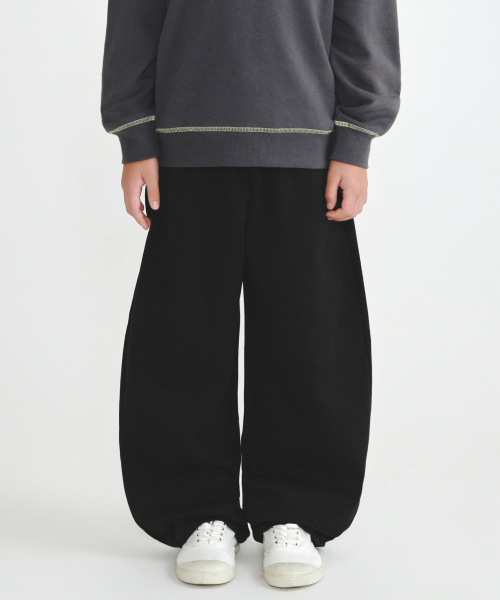더블 니트 커브드 스웨트 팬츠 [블랙]