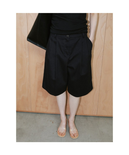 Classic Bermuda Pants Black (TA6425A025)