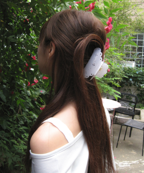 Baby Eyelet Hair pin (Ivory)