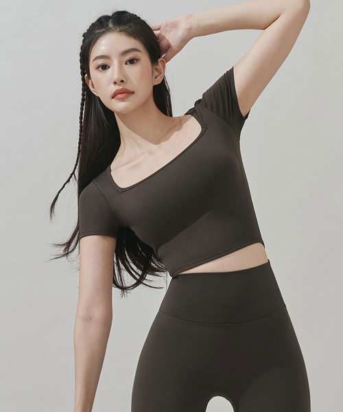 젤라 인텐션 와이드 스퀘어 크롭탑 XT4332F