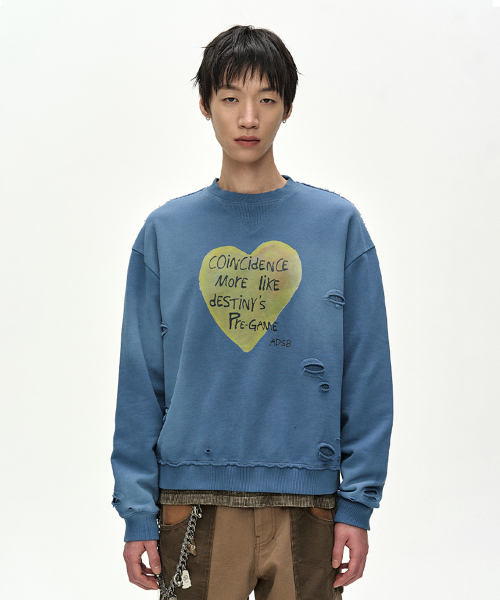 (ESSENTIAL) UNISEX SPRAY WASHED HEART MESSAGE SWEATSHIRT (SKY BLUE)