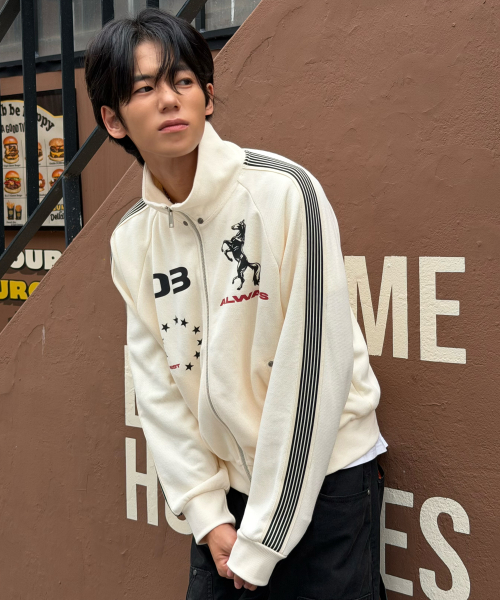 AMOU Horse Track Jacket CREAM