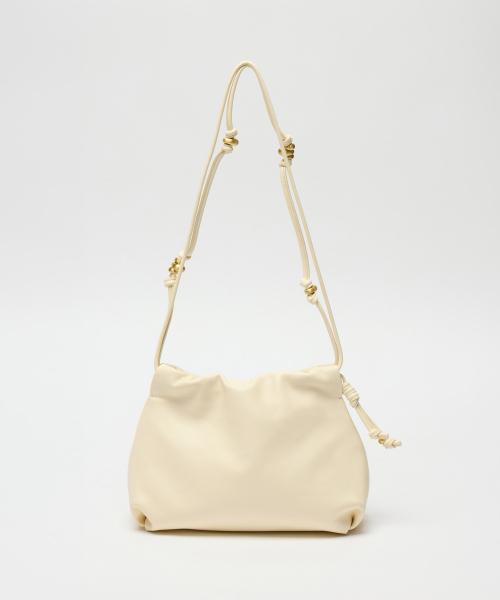 Gem clutch bag(Coconut milk)_OVBAX25023VNI