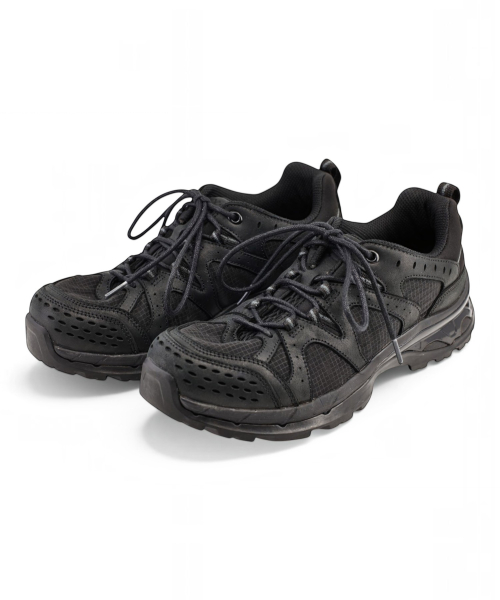 GO OUT Vintage Pull-Up Sneakers in Black