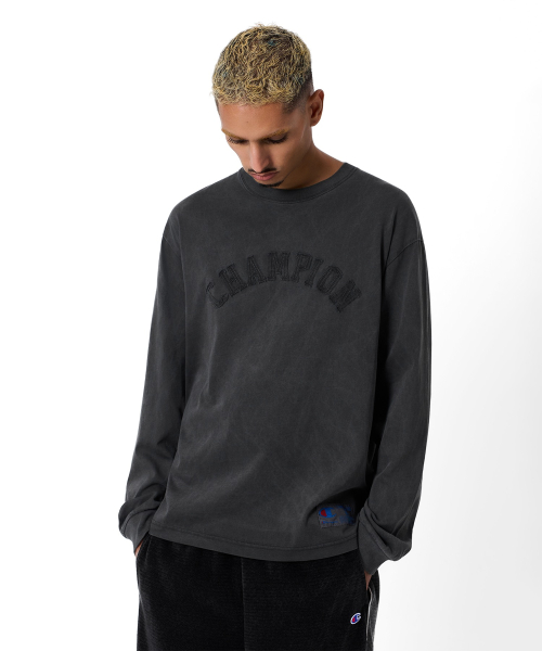아치 로고 루즈핏 아플리케 롱슬리브 티셔츠 Charcoal