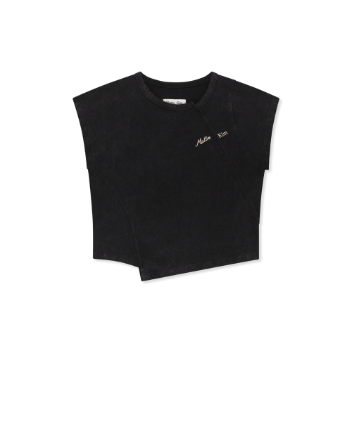 CURVED CUT SLIM TOP IN BLACK