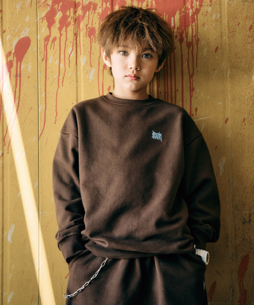 KIDS TAG CREWNECK - BROWN