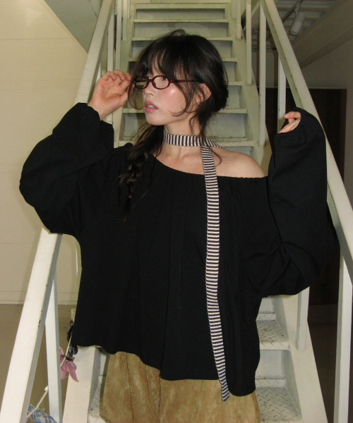 SHIRRING PUFF LONG SLEEVE BLACK