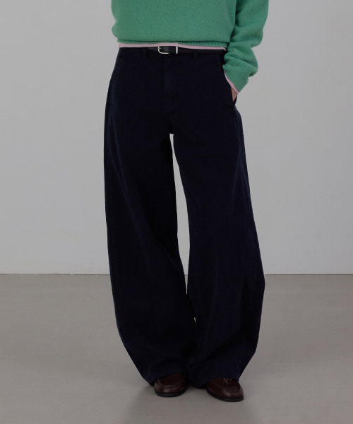 Curved Barrel Cotton Pants