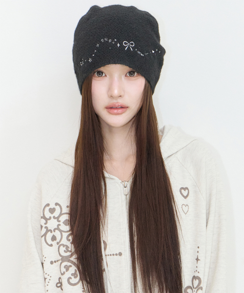 DRAWING EMBROIDERY BEANIE BLACK