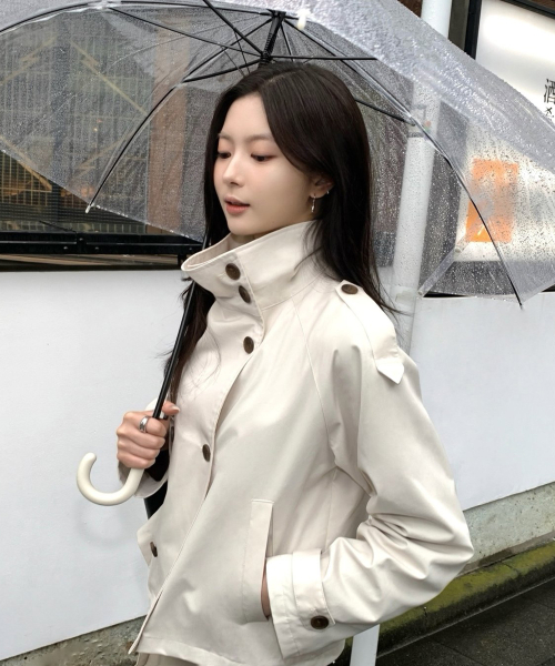 헤리티지 크롭 트렌치 코트 ( 라이트베이지 )