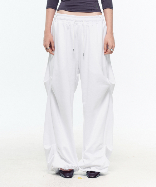 SLOUCHY SWEATPANTS (WHITE)
