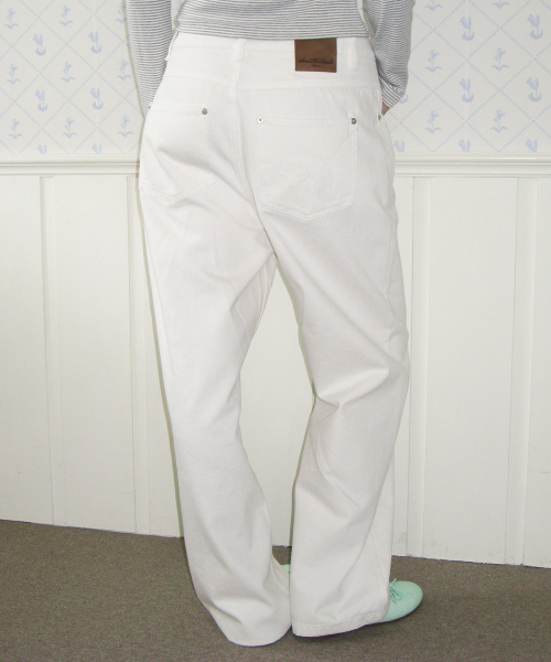 Classic Straight Denim Pants In White