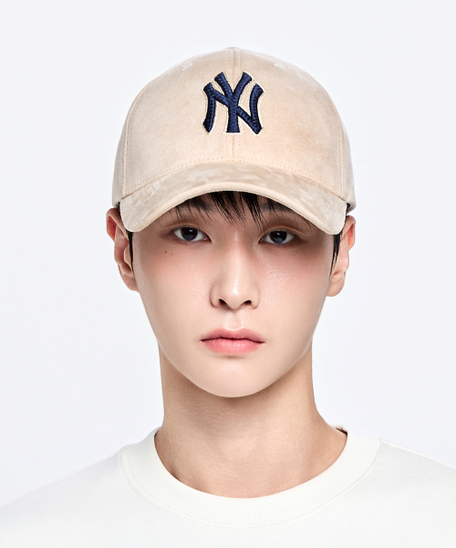 베이직 컬러 스웨이드 스트럭쳐 볼캡 NY (Beige)