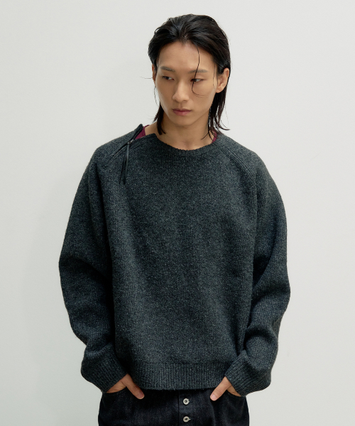 SLIT ZIPPER SNUG KNIT [CHARCOAL]