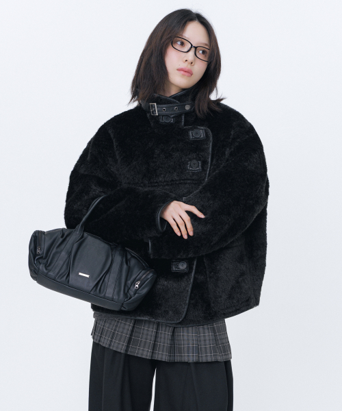 미세키서울 Diagonal reversible shearing jacket BLACK