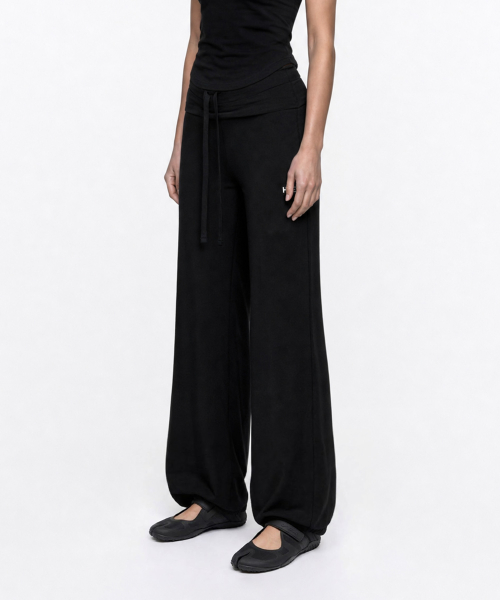 소피 릴렉스 부츠컷 레깅스 (Black)