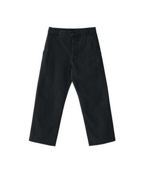 003 washed cotton crop pants in matte black