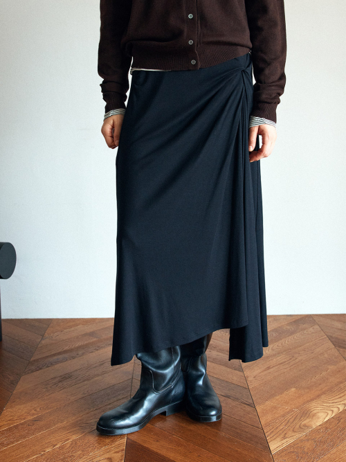 Twist Detail Asymmetric Skirt