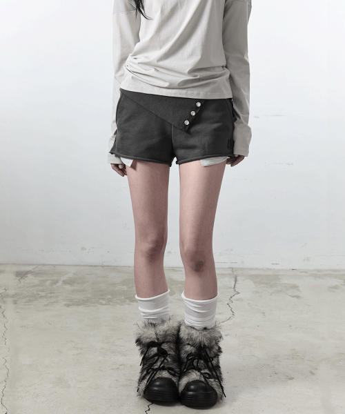 Folded Snap Shorts / Charcoal