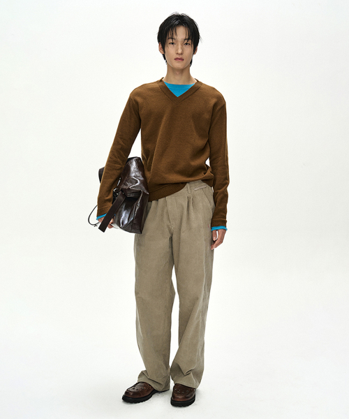 UNISEX LAYERED V-NECK SWEATER (BROWN)