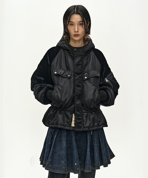 UTILITY HOODED PUFFER PEPLUM JACKET (BLACK)