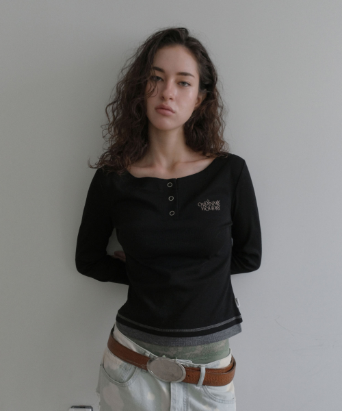 WAFFLE BUTTON-UP SLIM TOP [BLACK]