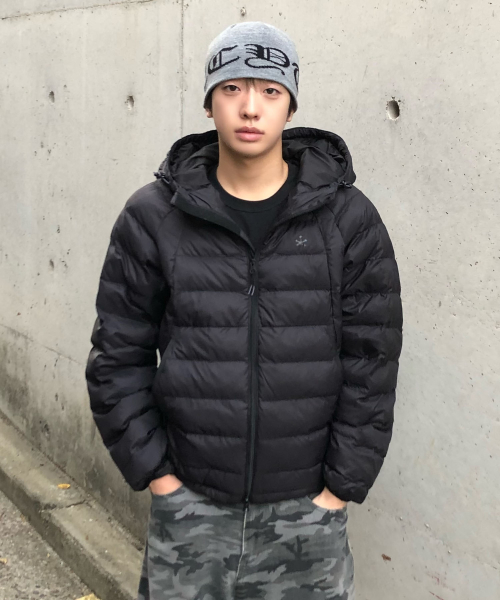 레글런 경량 후드 패딩-블랙 — Main product photo