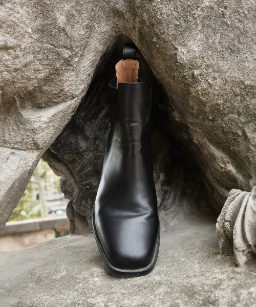 Semi Square Toe Chelsea Boots (Black) TNSO6F101BK
