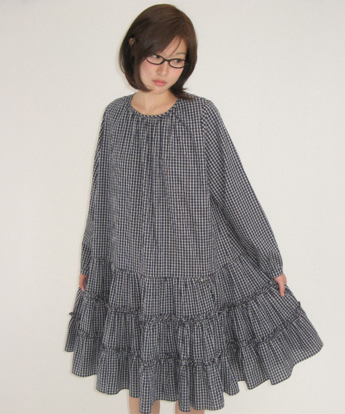 SHIRRING PUFF RUFFLE DRESS NAVY CHECK