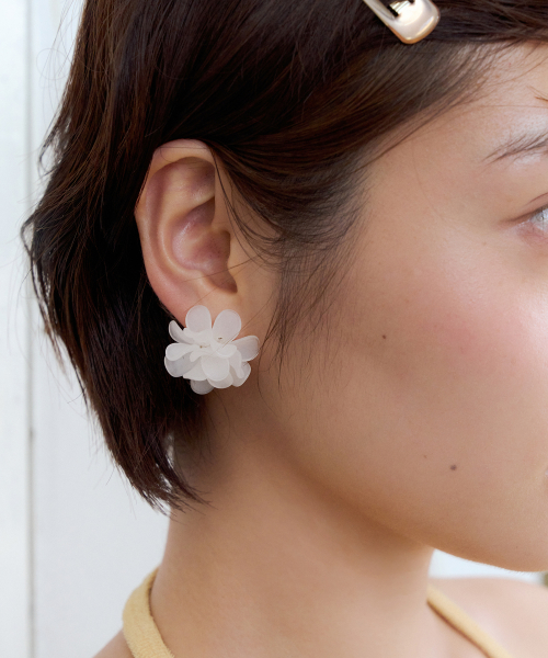 flower pop earring - white