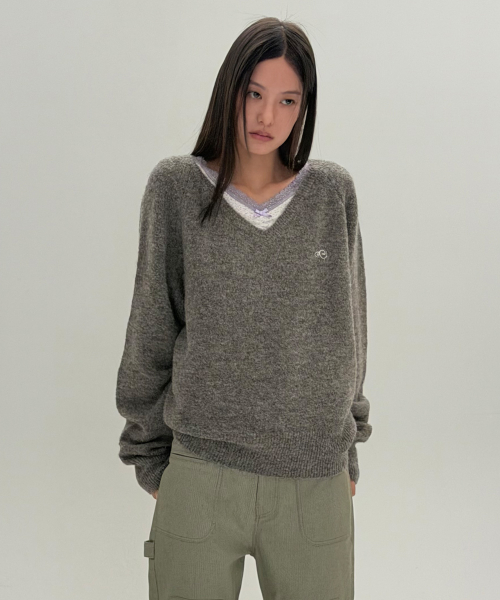 SYMBOL V NECK KNIT [MELANGE BROWN]