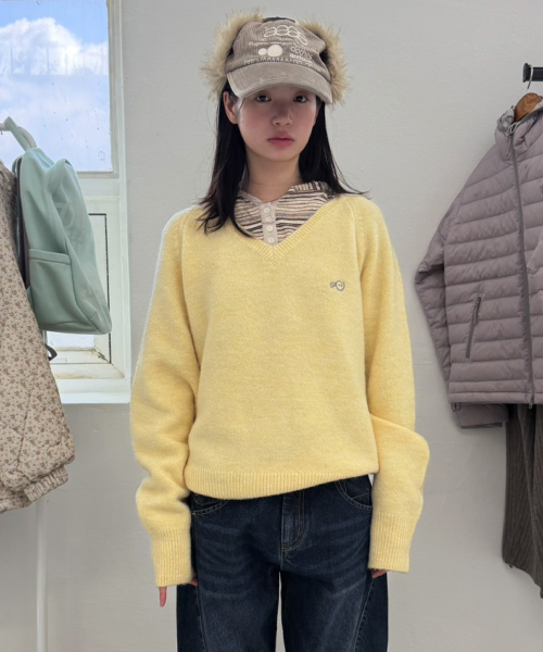 SYMBOL V NECK KNIT [YELLOW]