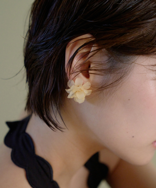 flower pop earring - apricot